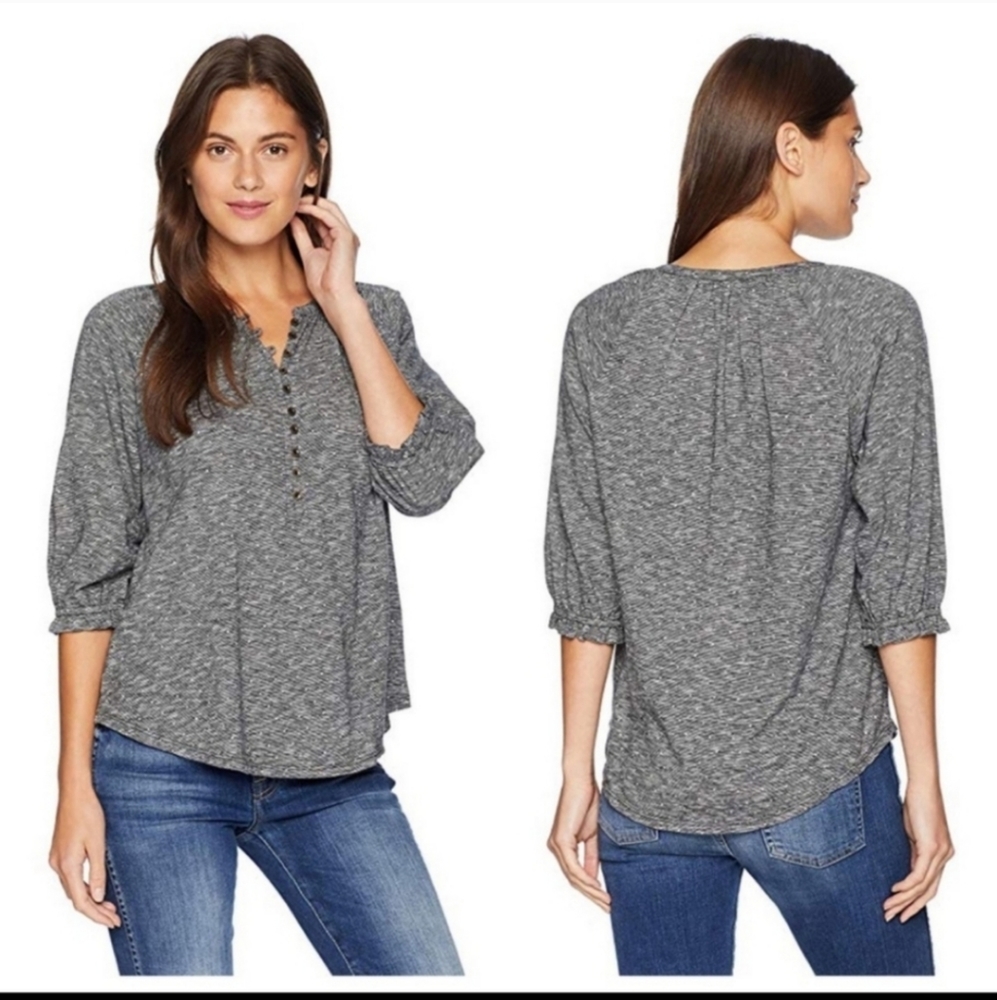 Lucky Brand XS 3/4th Button Top